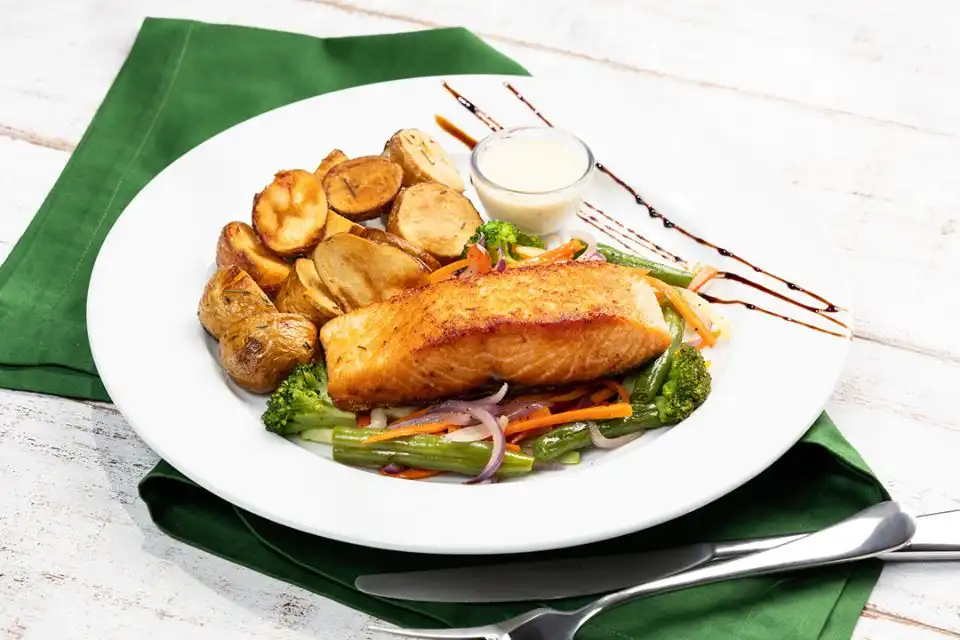 Salmon in lemon sauce